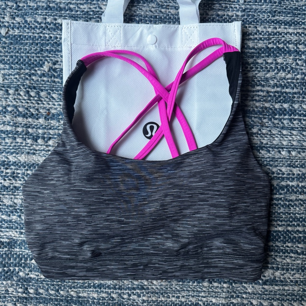 lululemon Energy Adjustable Bra Medium Support Sz 6 B D cups Grey and Hot Pink